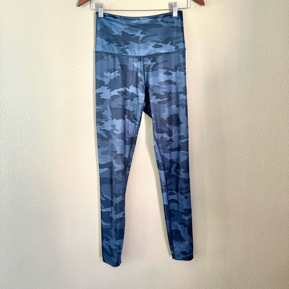 Beyond Yoga Lux High Waisted Camouflage Midi Leggings Blue Size Medium - Picture 2 of 9
